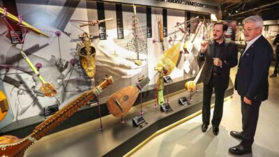 NEW ENGLAND KONSERVATUVARI KOLEKSİYONU, DR. HÜSEYİN PARKAN SANLIKOL MÜZİK ENSTRÜMANLARI