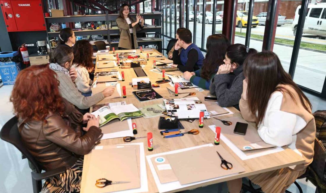 NİLÜFER BELEDİYESİ’NİN DÜZENLEDİĞİ KOLAJ İLE ZİHİN HARİTASI ATÖLYESİNE KATILANLAR, DUYGU