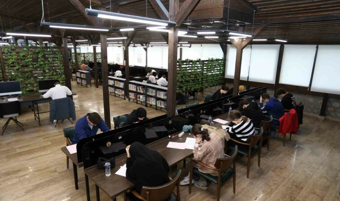 Öğrenciler Nöbetçi Kitaphanenin TYT simülasyonunda ter döktü İNEGÖL BELEDİYESİ TARAFINDAN NÖBETÇİ KİTAPHANEDE TYT SİMÜLASYONU GERÇEKLEŞTİRİLDİ.