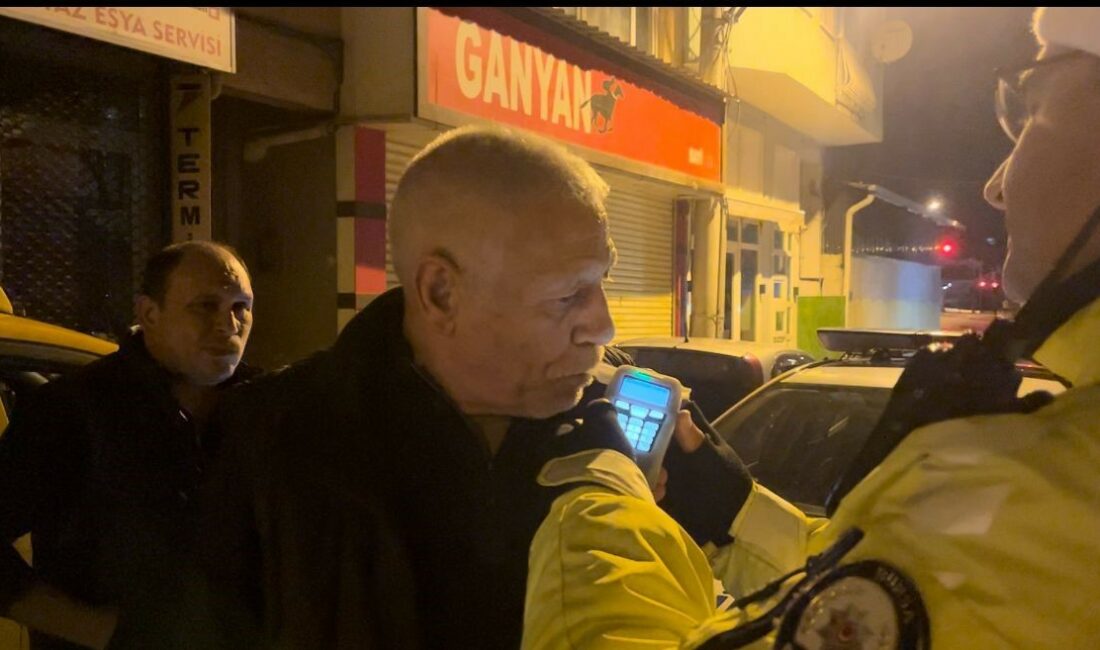 Bursa'da, uygulama yapan trafik ekiplerinden kaçan alkollü sürücü yakalanınca, kaçmadığını