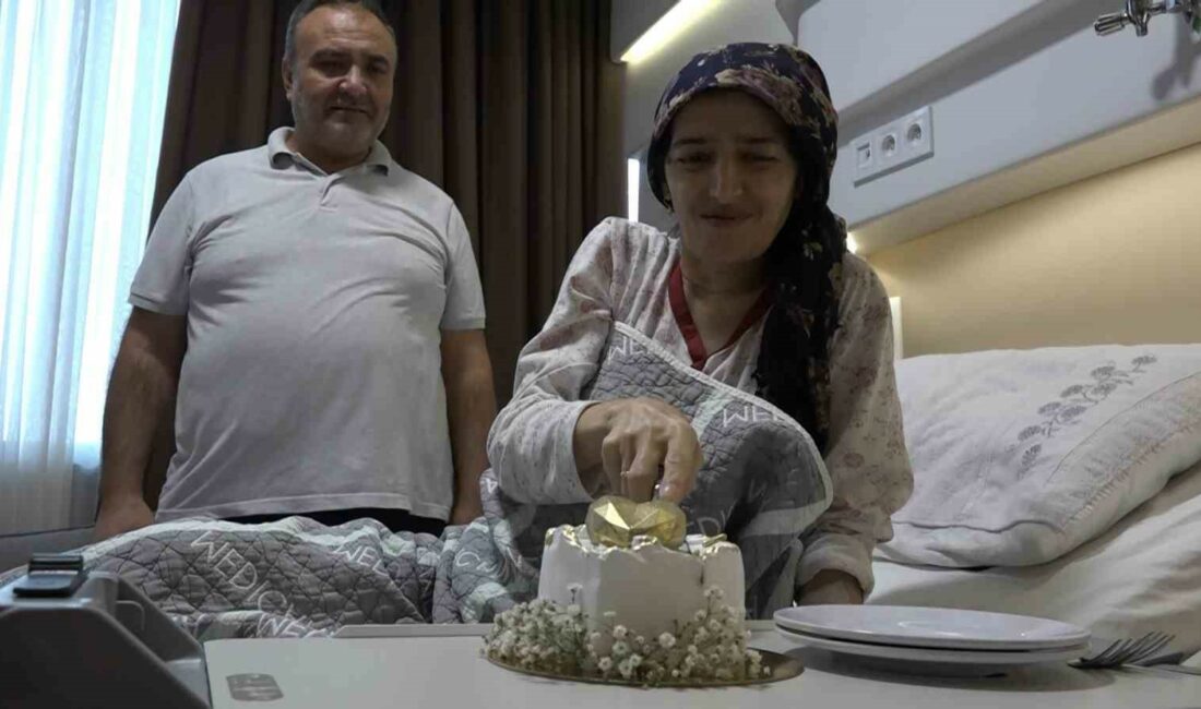 Tedavi gören hasta ve eşine sürpriz BURSA ONKOLOJİ BÖLÜMÜNDE TEDAVİ GÖREN MERYEM GÜLENÇ, EŞİ ABDULLAH İLE
