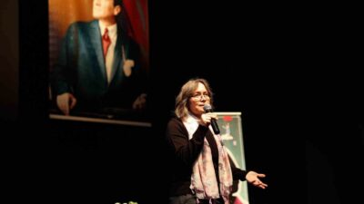 NİLÜFER BELEDİYESİ’NİN DÜZENLEDİĞİ ÇOCUKLARA KİTAP SÖYLEŞİLERİ’NİN KONUĞU OLAN YAZAR VE