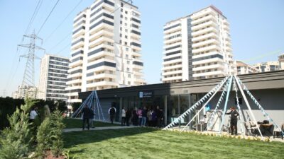 NİLÜFER BELEDİYESİ, MÜZİSYENLERİN ÖNEMLİ İHTİYAÇLARINA CEVAP VERECEK 23 NİSAN MÜZİK