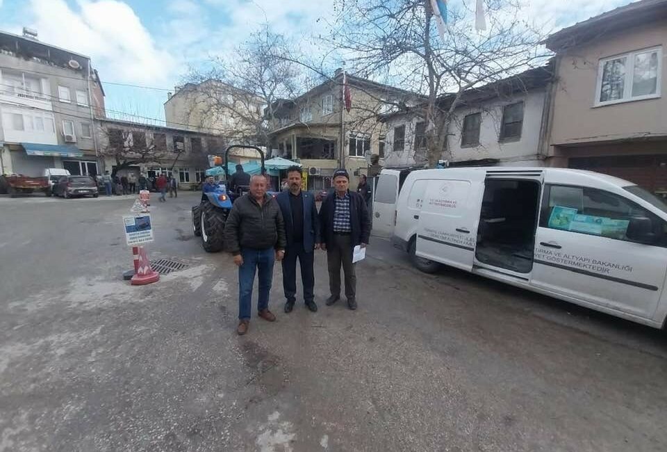 3 bin traktör sahibine yerinde muayene hizmeti MUDANYA ZİRAAT ODASI VE TÜVTÜRK, MUDANYA KÖYLERİNDEKİ 3 BİN TRAKTÖRE