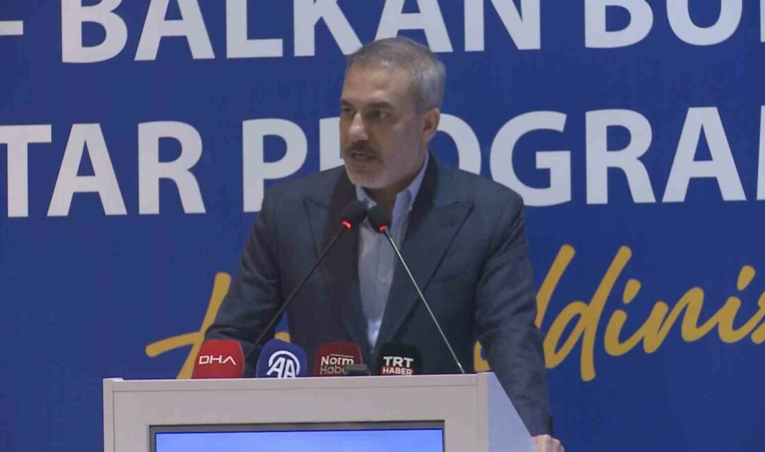 Bakan Fidan: “Sizin stratejik vizyonsuzluğunuzun vebalini bölge ülkeleri olarak artık biz çekmeyeceğiz” DIŞİŞLERİ BAKANI HAKAN FİDAN, BURSA'DA RUMELİ VE BALKAN TÜRKLERİ İLE