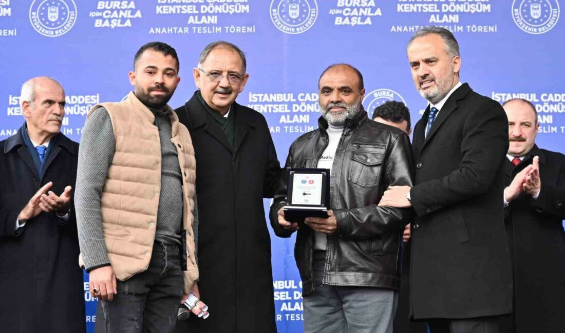 Başkan Aktaş, “16 bin sosyal konut inşa ediyoruz” BURSA BÜYÜKŞEHİR BELEDİYE BAŞKANI ALİNUR AKTAŞ, “ŞEHRİMİZDE 16 BİN YENİ