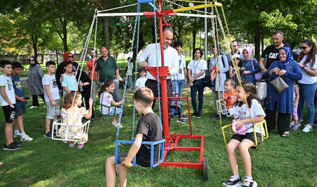 Başkan Aktaş, “Ana Kucakları sayısını 100’e çıkartacağız” BURSA BÜYÜKŞEHİR BELEDİYE BAŞKANI ALİNUR AKTAŞ, HİZMETE ALDIKLARI 32 ANA