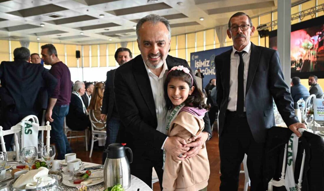 Aktaş, “Bursa’yı hep beraber tesis edeceğiz” BURSA BÜYÜKŞEHİR BELEDİYE BAŞKANI ALİNUR AKTAŞ, ŞEHRİN FARKLI NOKTALARINDA GENÇLİK