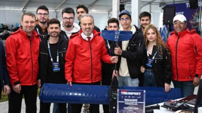 Bursa Büyükşehir Belediye Başkanı Alinur Aktaş, “Genç girişimcilerimize 100 bin