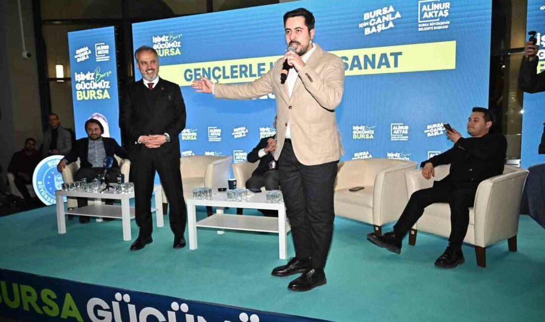 Başkan Aktaş’tan gençlerle sazlı sözlü muhabbet URSA BÜYÜKŞEHİR BELEDİYE BAŞKANI ALİNUR AKTAŞ, ALTIPARMAK'TAKİ MİLLET KÜTÜPHANESİ’NDE GENÇLERLE