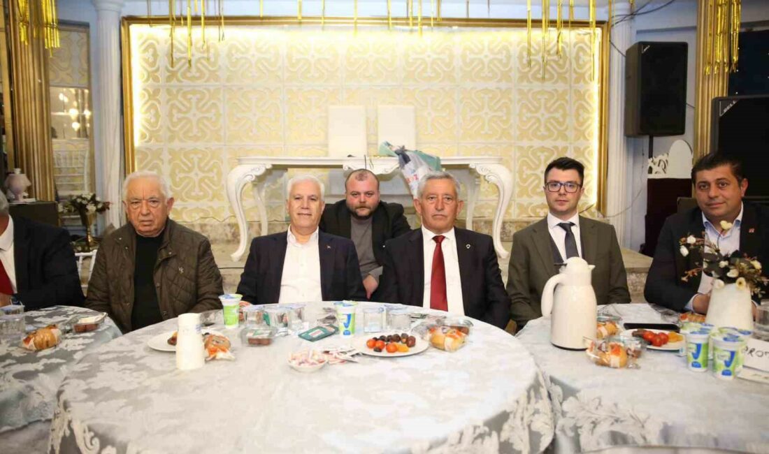 Bozbey: “Bize oy vermemişleri ikna edelim” BURSA BÜYÜKŞEHİR BELEDİYE BAŞKAN ADAYI MUSTAFA BOZBEY, YENİŞEHİR’DEN DESTEK İSTEYEREK,