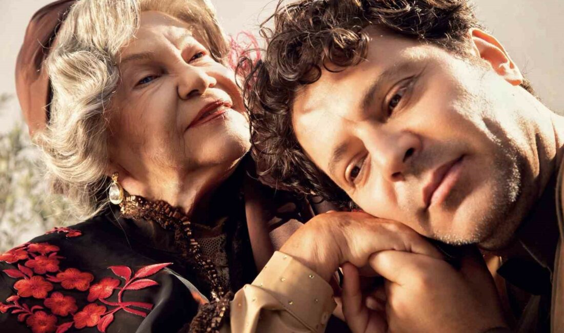 NİLÜFER BELEDİYESİ’NİN DÜZENLEDİĞİ TİYATRO FESTİVALİ’NDE SAHNELENEN ‘VEDA’ İSİMLİ OYUN BEĞENİYLE