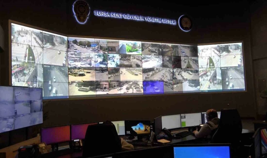 Bursa Emniyeti seçim günü kuş uçurtmuyor BURSA'DA İL EMNİYET MÜDÜRLÜĞÜ, MAHALLİ İDARELER GENEL SEÇİMLERİ'NDE ŞEHİR MERKEZİNDE