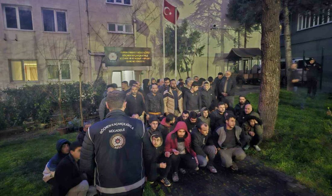Bursa’da 63 yabancı uyruklu yakalandı Bursa Emniyet Müdürlüğü ekipleri, ülkeye kaçak yollarla giren 63 yabancı