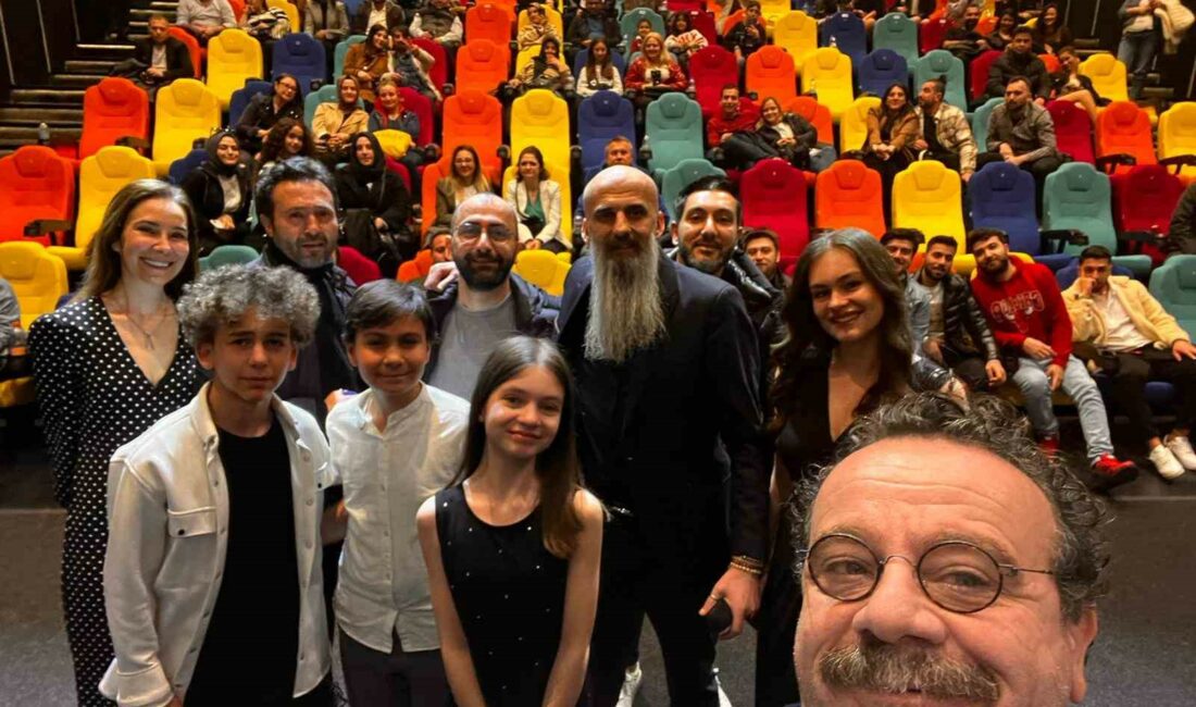 Bursa’da duygu seli SİNEMA DÜNYASININ NAİF HİKAYELERİNDEN 'SIRRINI BİLİYORUM'UN BURSA DOWNTOWN YAŞAM VE