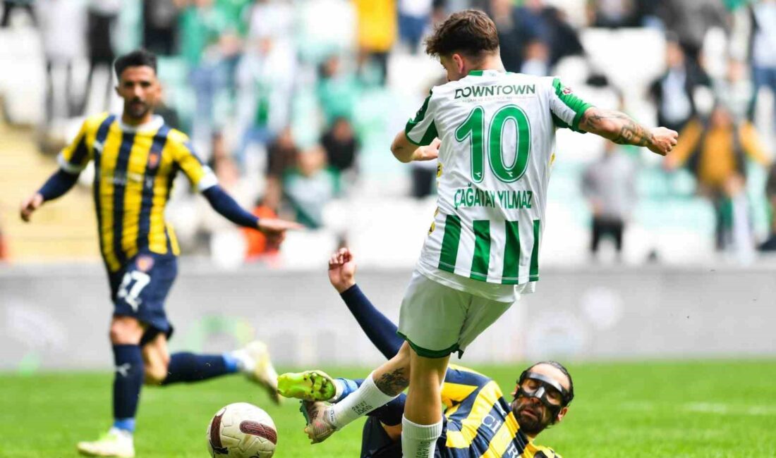 Bursaspor: “Futbolcularımızın emeklerini hiçe saymaya kimsenin hakkı yoktur” ÇAĞATAY YILMAZ GİRDİĞİ İKİLİ MÜCADELE SONRASI YERDE KALMIŞTI.