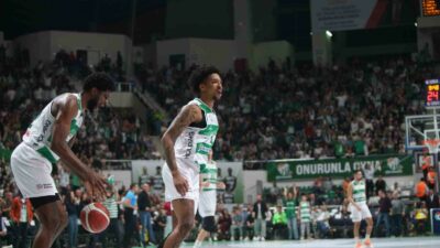 BURSASPOR ERKEK BASKETBOL TAKIMI, ABD'Lİ OYUNCU JORDAN FLOYD İLE KARŞILIKLI