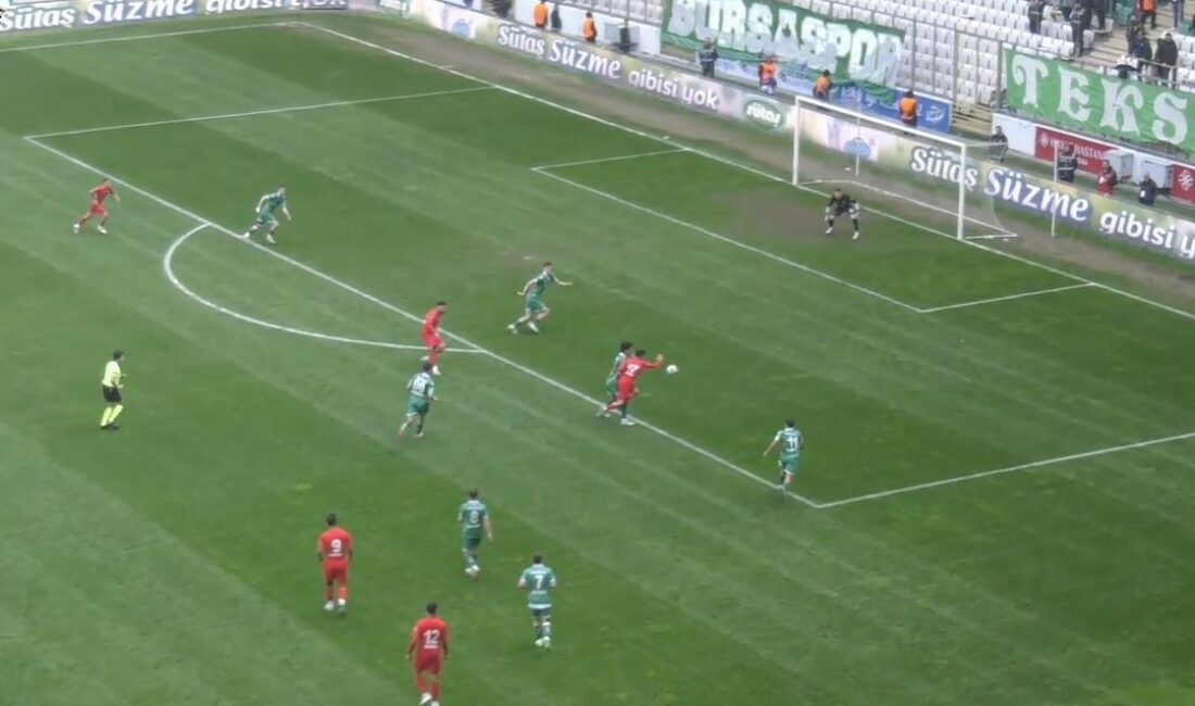 Bursaspor: “TFF, sizleri göreve çağırıyoruz” BURSASPOR, SERİK BELEDİYESPOR MAÇININ HAKEM KARARLARIYLA İLGİLİ YAPTIĞI AÇIKLAMADA, "TFF,