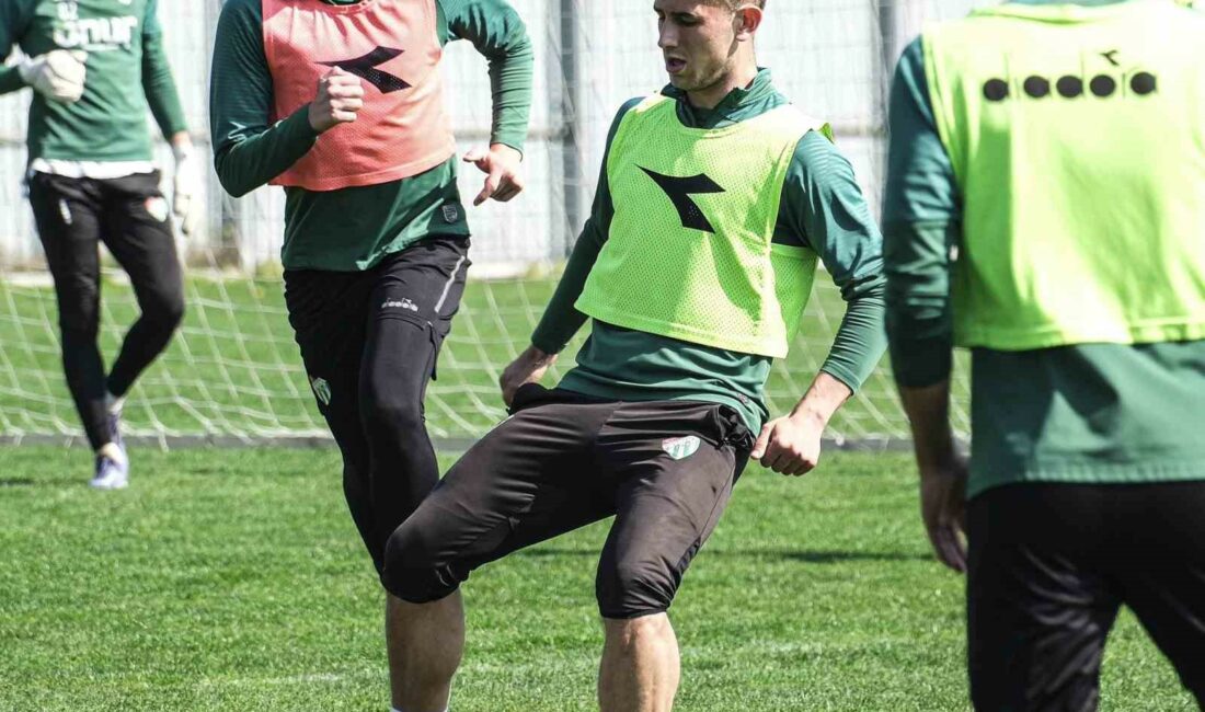 BURSASPOR'DA SERİK BELEDİYESPOR MAÇI HAZIRLIKLARI BUGÜN YAPILAN ÇALIŞMA İLE BAŞLADI.