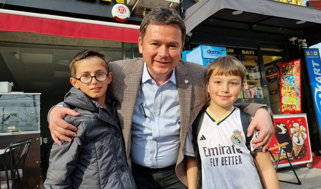 CHP Osmangazi Belediye Başkan adayı Erkan Aydın’dan kreş sözü CHP OSMANGAZİ BELEDİYE BAŞKAN ADAYI ERKAN AYDIN, ÇALIŞMALARINI HIZ KESMEDEN