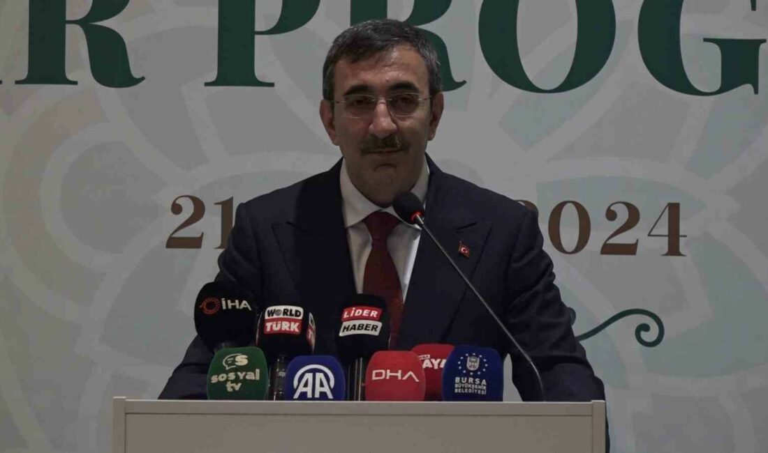 CUMHURBAŞKANI YARDIMCISI CEVDET YILMAZ, BURSA PROGRAMINDA STK TEMSİLCİLERİ VE KANAAT