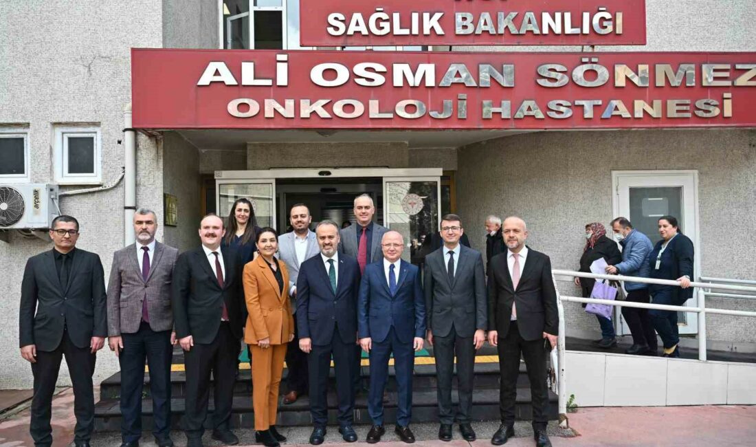 Doktorlara bayram ziyareti BURSA BÜYÜKŞEHİR BELEDİYE BAŞKANI ALİNUR AKTAŞ, ALİ OSMAN SÖNMEZ ONKOLOJİ