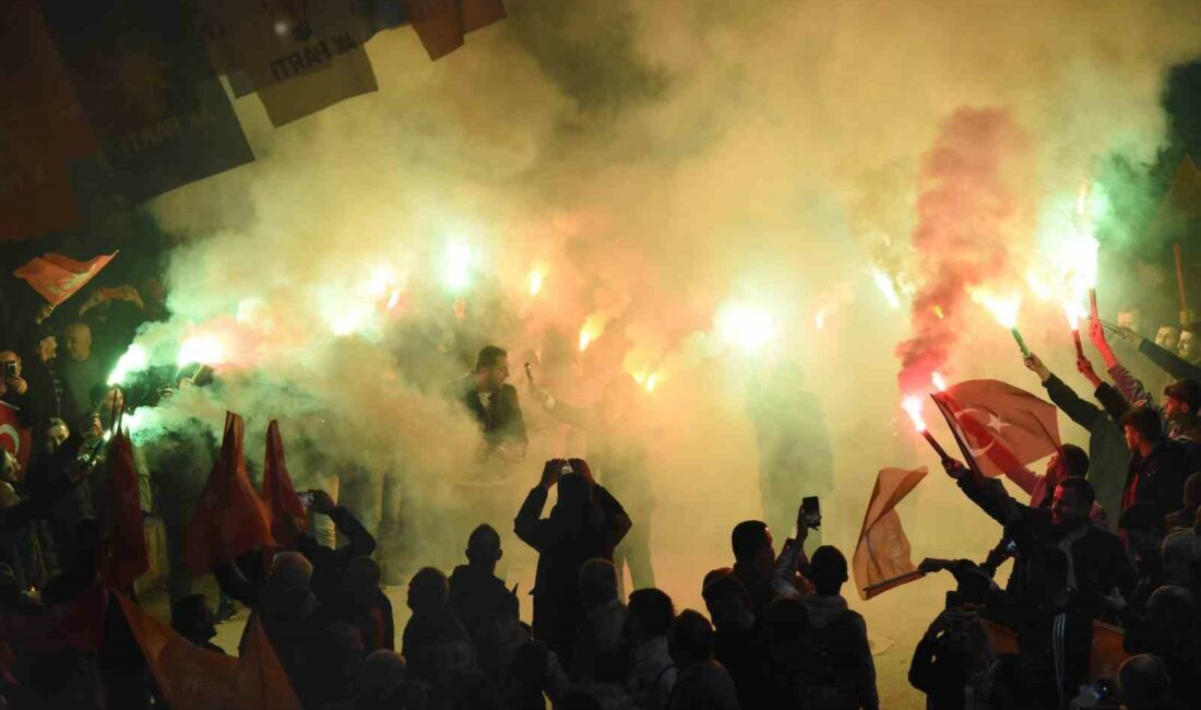 BURSA BÜYÜKŞEHİR BELEDİYE BAŞKANI ALİNUR AKTAŞ, ESNAF VE VATANDAŞLARLA BULUŞMAYA