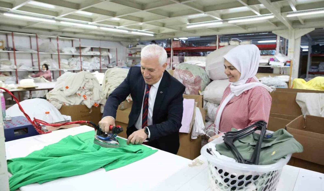 Kadınlar, Bozbey’le gülümsedi BURSA BÜYÜKŞEHİR BELEDİYE BAŞKAN ADAYI MUSTAFA BOZBEY, 8 MART DÜNYA