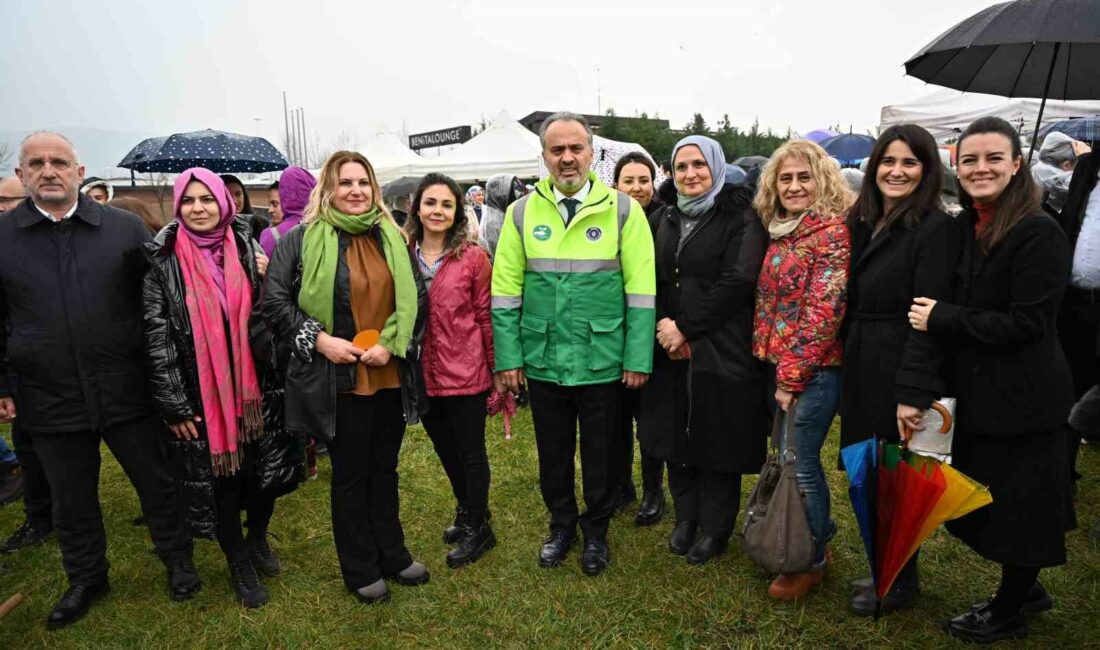 BURSA’DA GERÇEKLEŞTİRİLEN UYGULAMALAR, PROJE VE DESTEKLERLE KADINLARIN HAYATINI KOLAYLAŞTIRAN BURSA