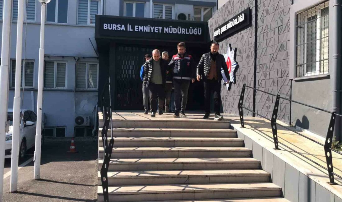 Kar vaadiyle müşterilerini dolandıran kuyumcuda şikayet sayısı 148’e yükseldi BURSA’DA MÜŞTERİLERİNE KAR VAADİ VEREREK ALTIN VE DÖVİZLERİNİ ALDIKTAN SONRA