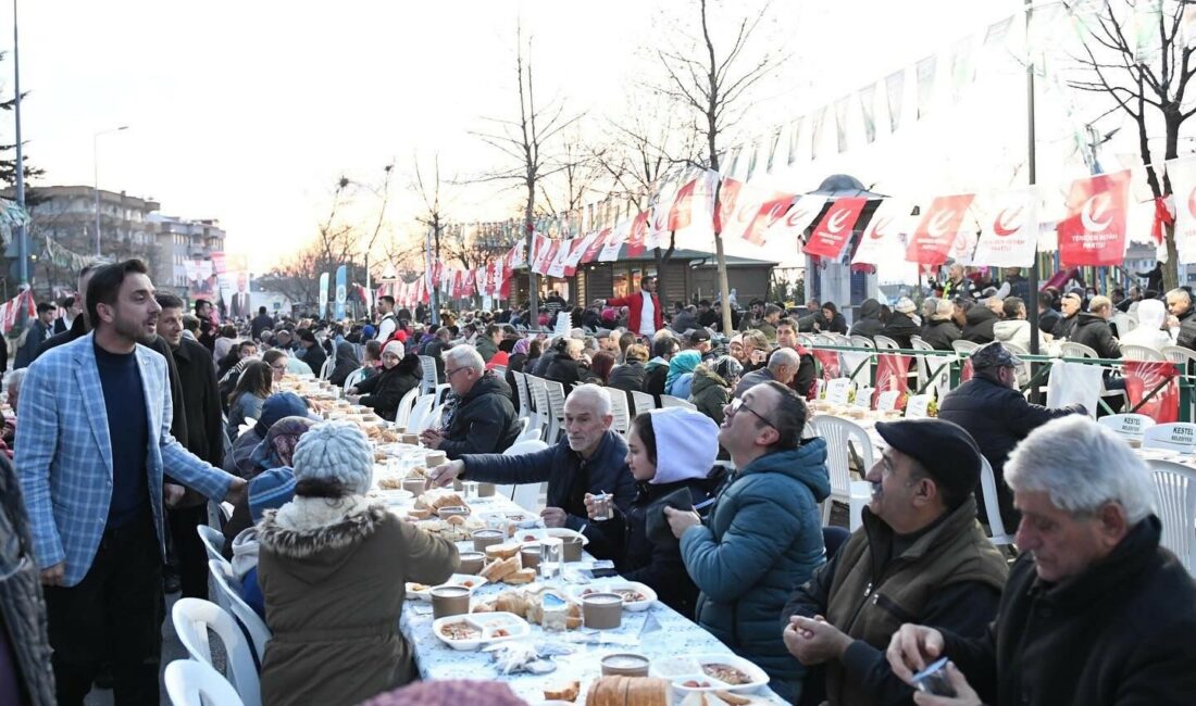 Kestel Belediyesi’nden 6 bin kişilik sokak iftarı KESTEL BELEDİYESİ TARAFINDAN 6 BİN KİŞİNİN KATILDIĞI SOKAK İFTARI DÜZENLENDİ.
