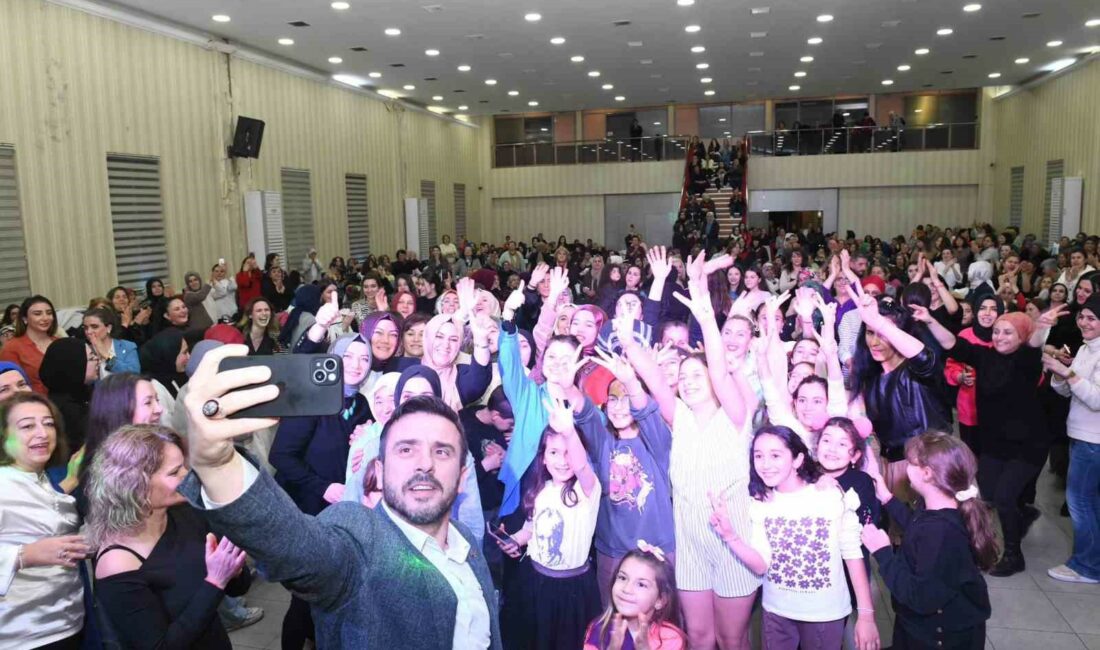 Kestel’de kadınlar, matinede doyasıya eğlendi KESTEL'DE KADINLAR, MATİNEDE DOYASIYA EĞLENDİ