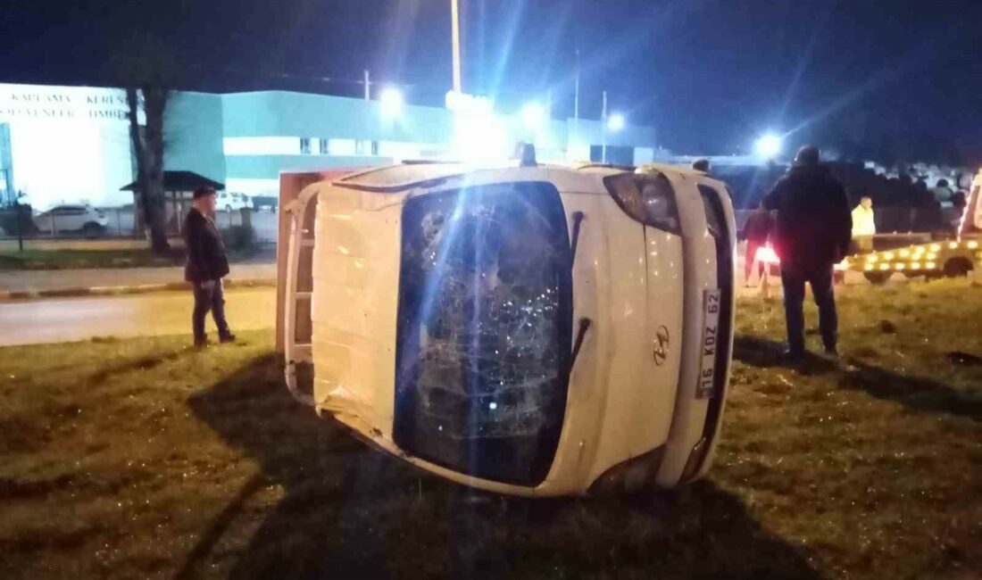 BURSA'NIN İNEGÖL İLÇESİNDEN MEYDANA GELEN KAZADA KONTROLDEN ÇIKAN KAMYONET YOLDAN