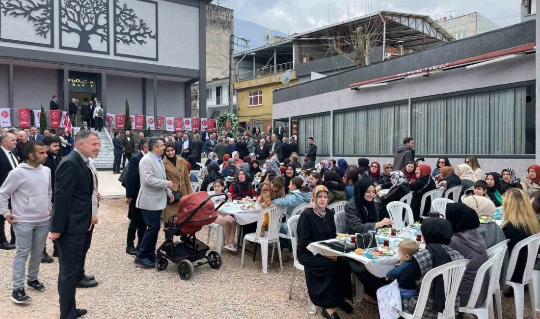 MHP'NİN "YILDIRIM'IN GÜCÜ KADINLARIMIZ" BULUŞMASINDAN SALON DOLDU TAŞTI