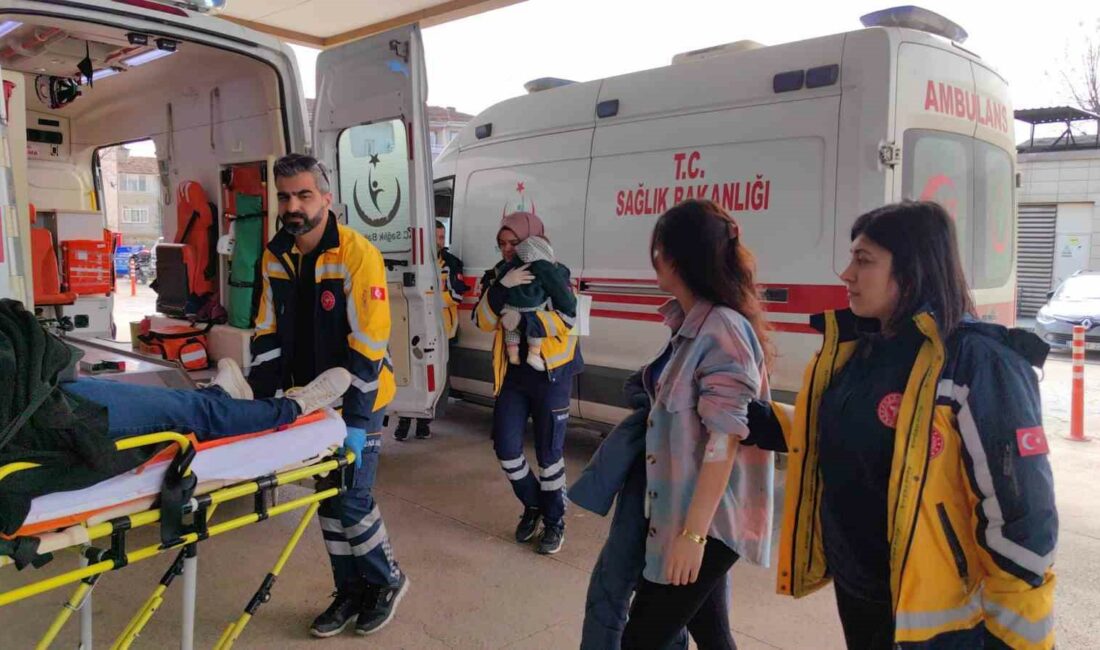 Bursa’da minibüs ile otomobil çarpıştı, yaralılar var Bursa’nın İnegöl ilçesinde meydana gelen kazada özel halk minibüsü ile