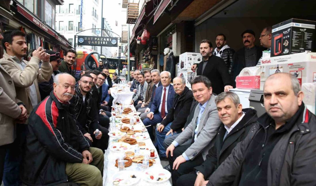 Mustafa Bozbey, Bursa bıçağının doğru tanıtılıp sunulması gerektiğini vurguladı CUMHURİYET HALK PARTİSİ BURSA BÜYÜKŞEHİR BELEDİYE BAŞKAN ADAYI MUSTAFA BOZBEY,