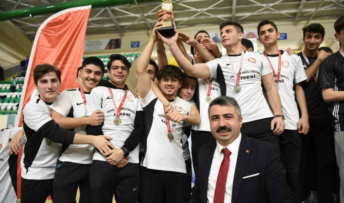 Okul sporları ilçe şenliklerinde görkemli final YILDIRIM BELEDİYESİ, OKUL SPORLARI İLÇE ŞENLİKLERİ’NİN İLK ETABINDA İLÇEDEKİ 32