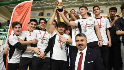 YILDIRIM BELEDİYESİ, OKUL SPORLARI İLÇE ŞENLİKLERİ’NİN İLK ETABINDA İLÇEDEKİ 32