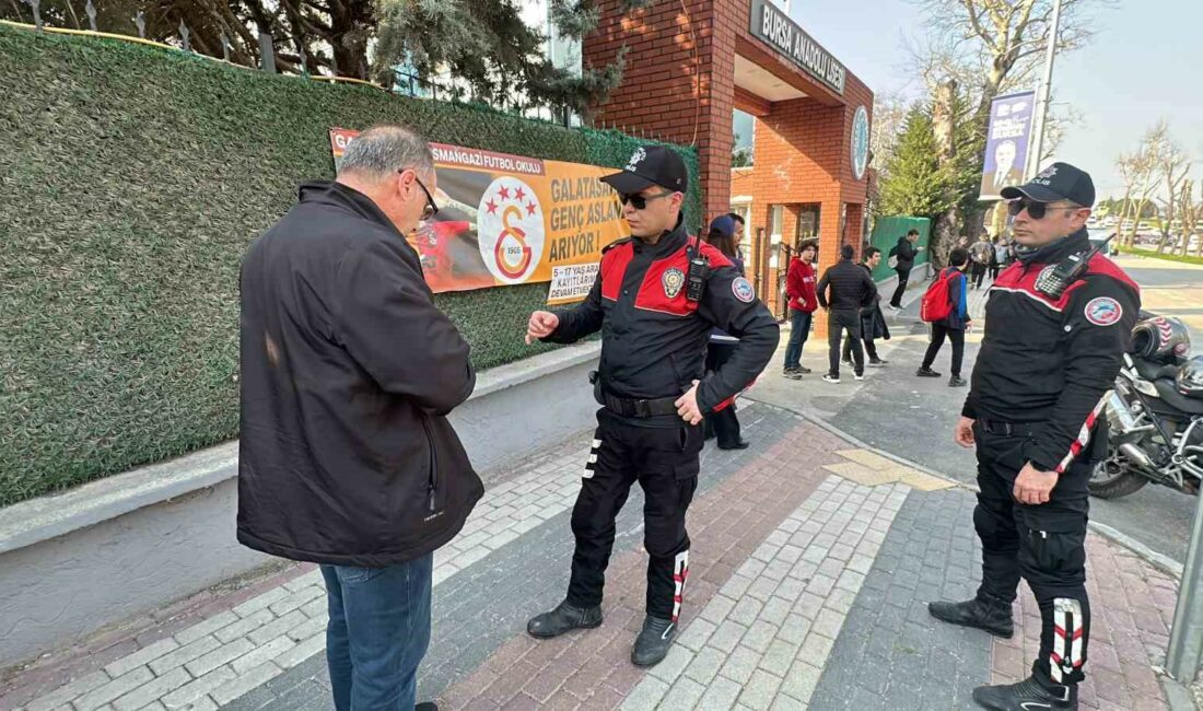 (Özel) Bursa polisi okul önlerini ve çevresini mercek altına aldı BURSA POLİSİ OKUL ÖNLERİNİ MERCEK ALTINA ALDI