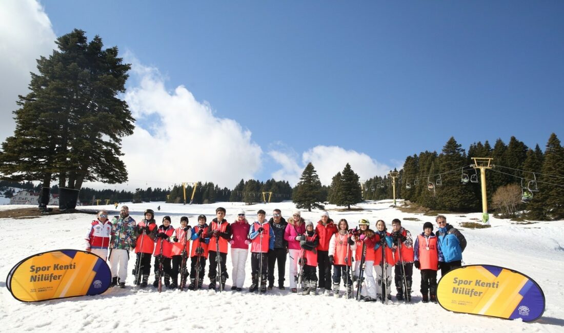 (Özel) Nilüfer’in kırsalındaki çocuklar Uludağ’ı ilk kez görüp kayak yapmayı öğreniyor NİLÜFER BELEDİYESİ’NİN DÜZENLEDİĞİ “NİLÜFER’İN ÇOCUKLARI KAYAKLA TANIŞIYOR” ETKİNLİĞİNDE KIRSALDA YAŞAYAN