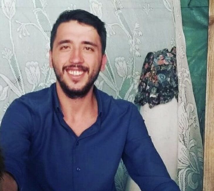 Bursa’da tırın çarptığı mühendis hayatını kaybetti Bursa’da yolun karşısına geçtiği sırada tırın çarptığı 32 yaşındaki mekatronik