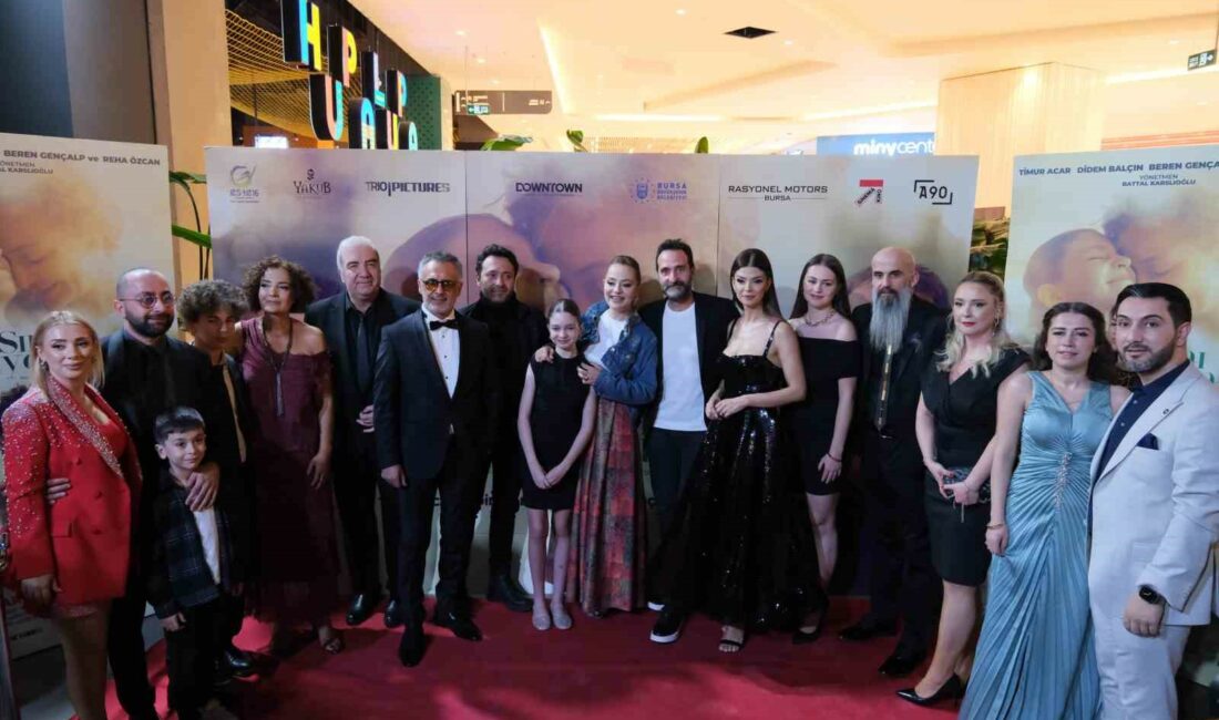 ’Sırrını Biliyorum’a Bursa’da samimi gala SİNEMA DÜNYASININ NAİF HİKAYELERİNDEN "SIRRINI BİLİYORUM"UN GALASI BURSA DOWNTOWN'DA YOĞUN