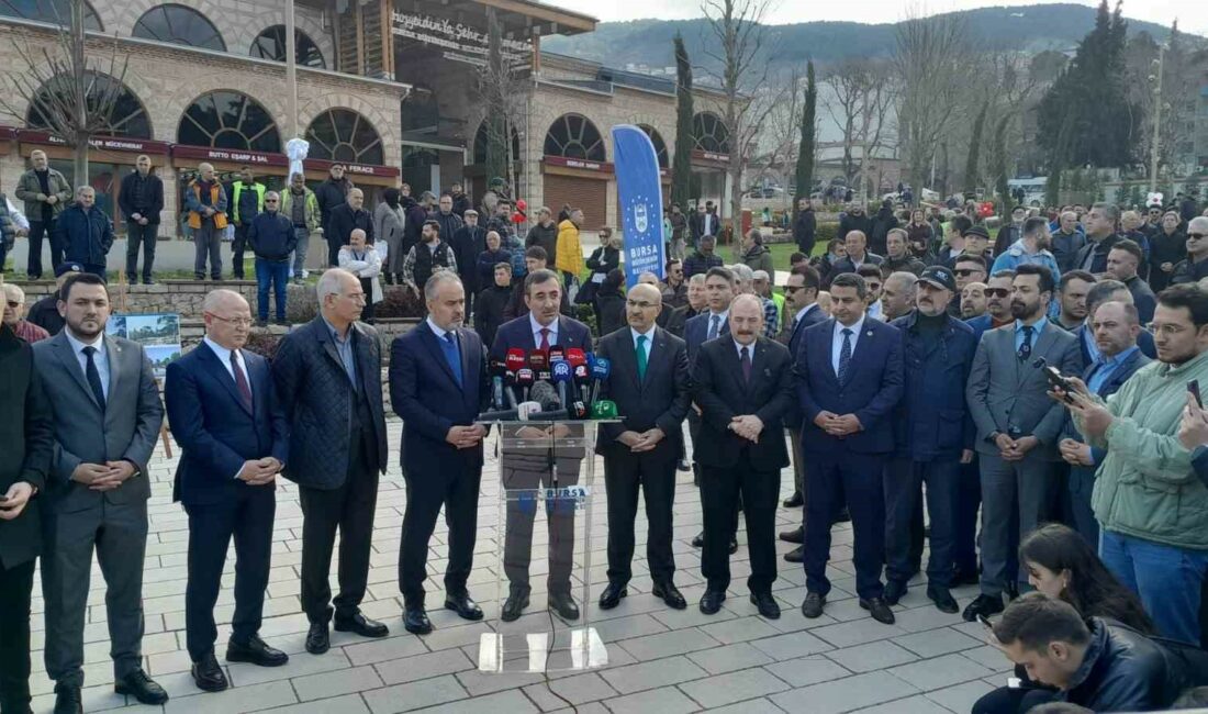 CUMHURBAŞKANI YARDIMCISI CEVDET YILMAZ, BURSA TARİHİ ÇARŞI VE HANLAR BÖLGESİ’Nİ