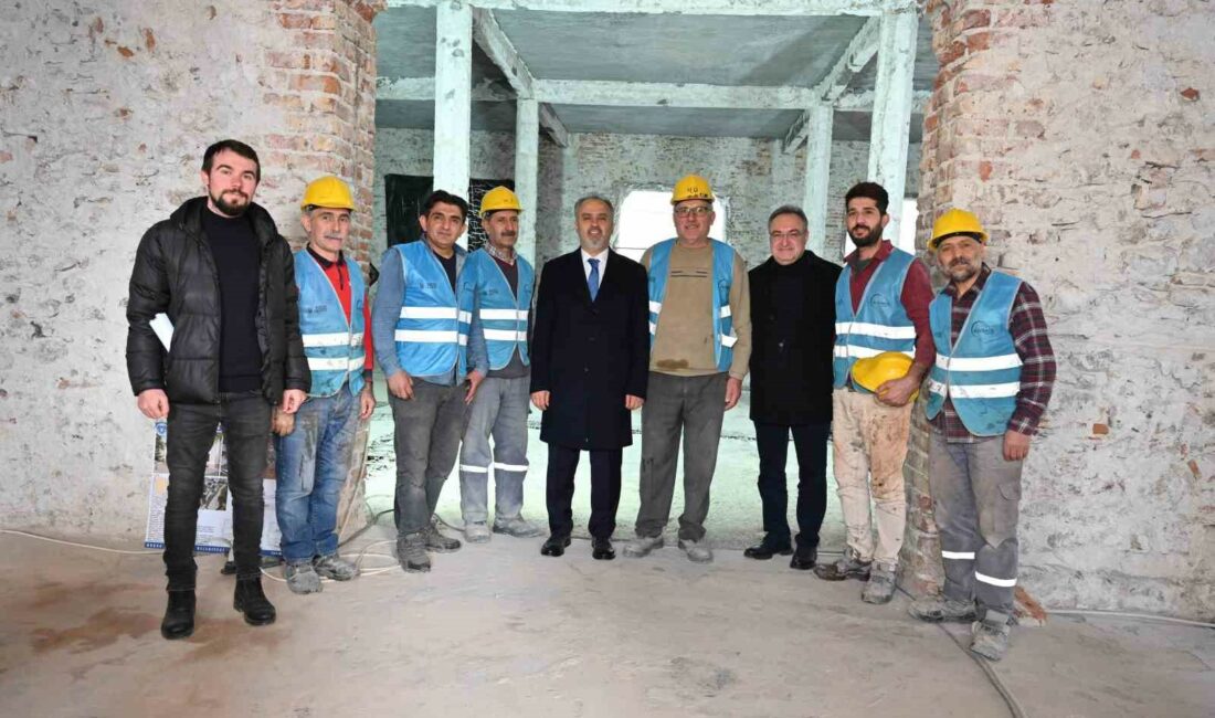 Tarihi yapıda hummalı çalışma BURSA'DA 1926 YILINDA DEFTERDARLIK BİNASI OLARAK İNŞA EDİLEN, UZUN SÜRE