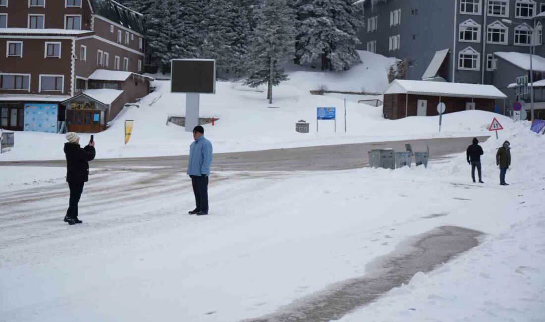 Uludağ’a Mart karı…40 yıl sonra yeniden kar gördü TÜRKİYE’NİN ÖNEMLİ KAYAK MERKEZLERİNDEN OLAN ULUDAĞ’DA SEZONUN BİTMESİYLE BERABER PİSTLER