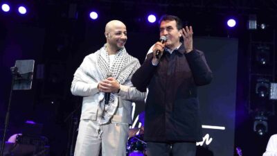 OSMANGAZİ BELEDİYESİ’NİN RAMAZAN ETKİNLİKLERİ KAPSAMINDA DÜZENLEDİĞİ KONSERDE DÜNYACA ÜNLÜ ŞARKICI