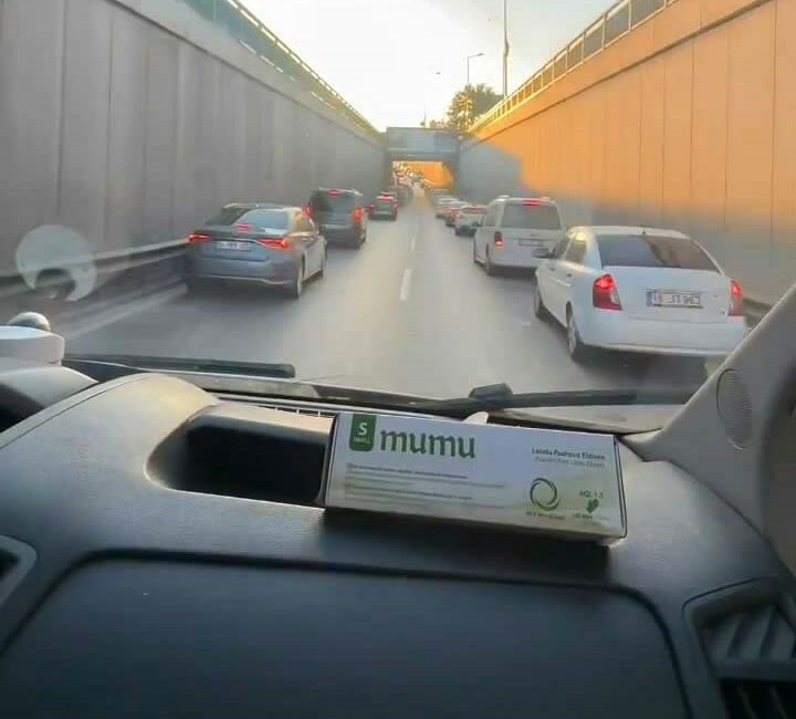 Ambulansa fermuar sistemi ile yol verdiler BURSA'DA AMBULANSA FERMUAR SİSTEMİ İLE YOL VEREN OTOMOBİLLER, AMBULANS PERSONELİNİN