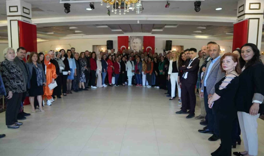 Artvinliler Konfederasyonu Başkanı Yıldırım: “Avrupa’da dağıtılan 10 milyar avroluk fondan pay almak istiyoruz” ARTVİNLİLER KONFEDERASYONU TARAFINDAN DÜZENLENEN ORGANİZASYONDA 200 STK’NIN TEMSİLCİSİ BİR ARAYA