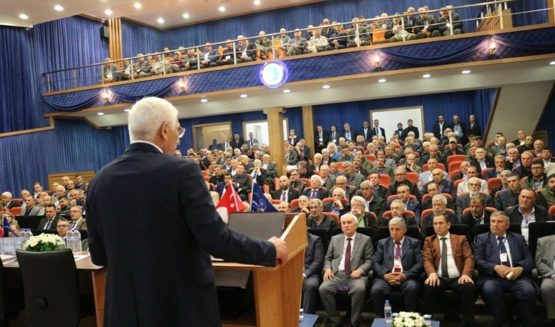 Asa: “Zeytinde son yılların en yüksek rekoltesini bekliyoruz” MARMARABİRLİK’İN 2022/2023 İŞ YILI OLAĞAN GENEL KURUL TOPLANTISI YAPILDI. YÖNETİM