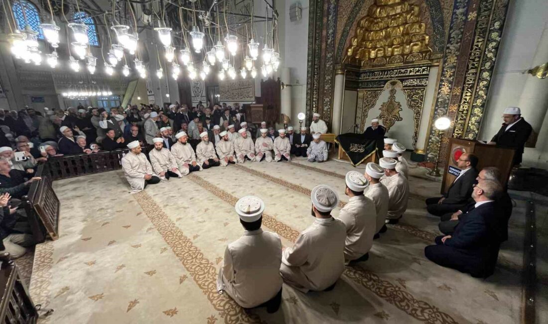 Aşere, Takrip ve Tayyibe İcazetnamesini alan kursiyer hocalar, kurra hafız oldu HAFIZLIK EĞİTİMİNİ TAMAMLAYAN KURSİYER HOCALAR, BURSA ULUCAMİ'DE AŞERE, TAKRİP VE